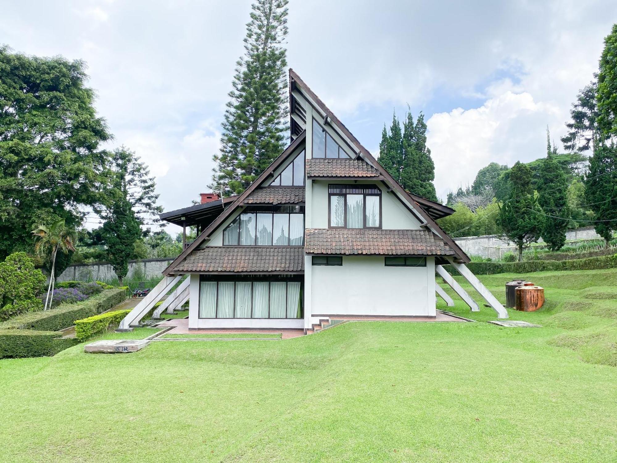 Lembang Asri Resort Exterior foto